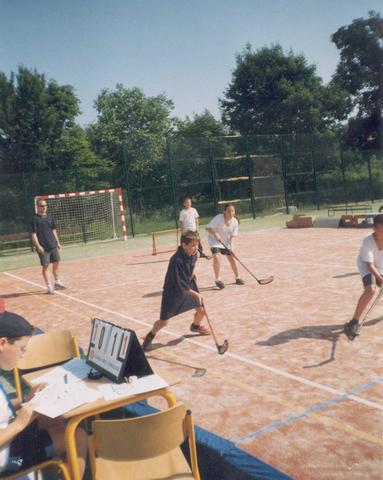Florbalov turnaj 2004 zvtit